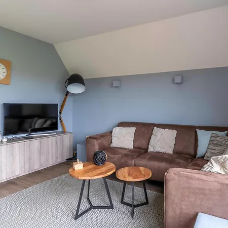 Holiday home Nieuwlanderweg 77 De Waal