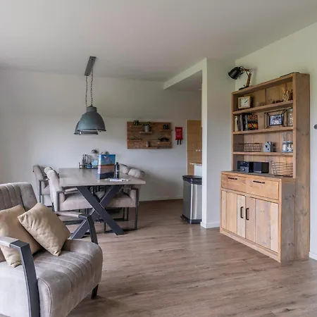 Nieuwlanderweg 77 Holiday home De Waal